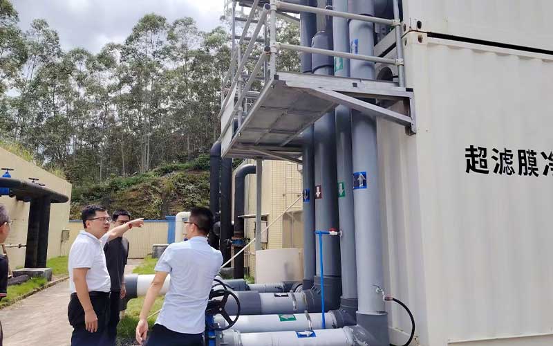 Control interface and data monitoring at the smart modular water plant in Jiangmen.
